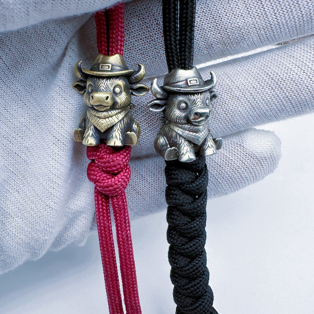 Brass Cow Head Paracord Bead Set, Western Calf Cutter Lanyard Pendants for Knife EDC & DIY Bracelets